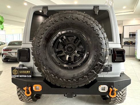 Used 2021 Jeep Wrangler Unlimited Rubicon image 6