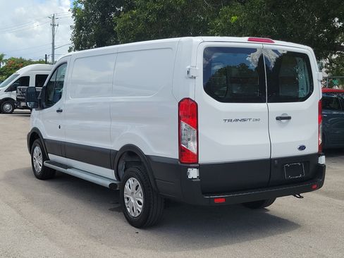 Used 2025 Ford Transit 250 Low Roof w/ Exterior Upgrade Package RWD image 7