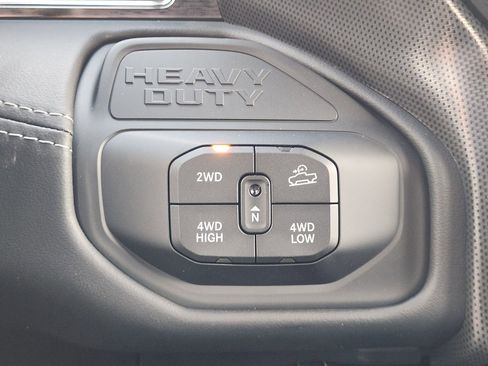 New 2026 RAM 2500 Limited AWD/4WD image 17