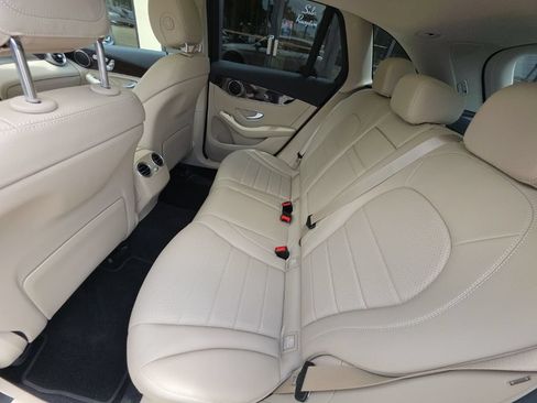 Used 2022 Mercedes-Benz GLC 300 image 15