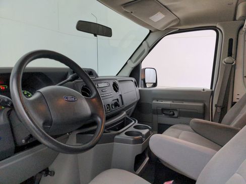 Used 2010 Ford E-350 and Econoline 350 XL RWD image 13