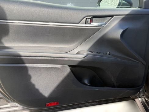 Used 2022 Toyota Camry LE image 20