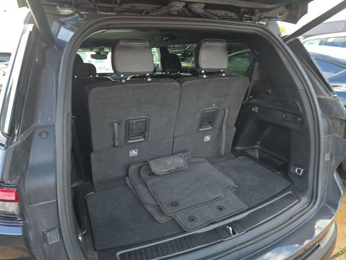 Used 2023 Jeep Grand Cherokee L Laredo image 7