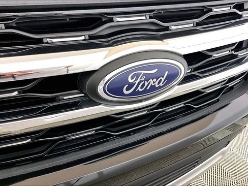 Certified 2024 Ford Expedition Limited image 24