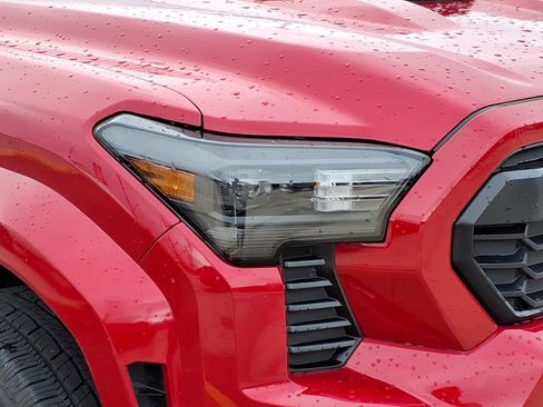 Used 2025 Toyota Tacoma TRD Sport RWD image 4