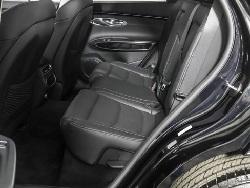 Used 2022 Genesis GV70 2.5T AWD/4WD image 35