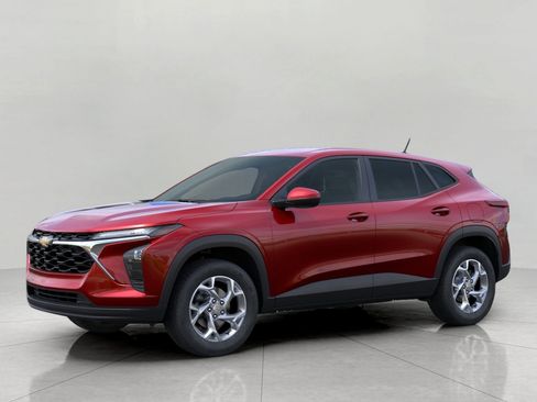 New 2026 Chevrolet Trax LS w/ LS Convenience Package FWD image 2
