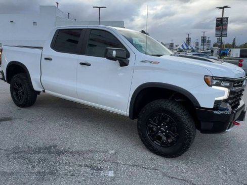 Used 2023 Chevrolet Silverado 1500 ZR2 w/ Technology Package image 2