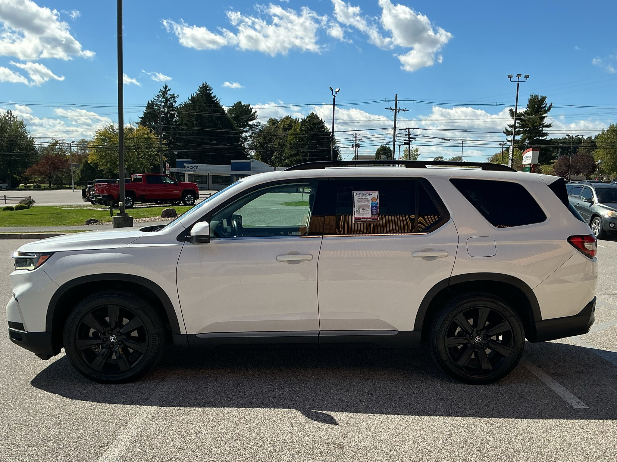 Used 2023 Honda Pilot Elite image 10