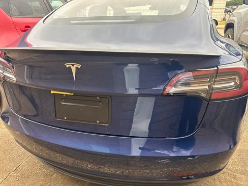 Used 2018 Tesla Model 3 Long Range RWD image 5