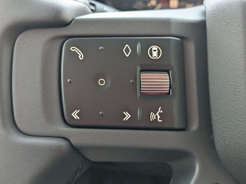 Used 2026 Land Rover Defender 130 S AWD/4WD image 19