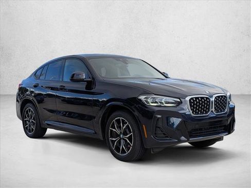 Used 2023 BMW X4 xDrive30i w/ M Sport Package AWD/4WD image 3