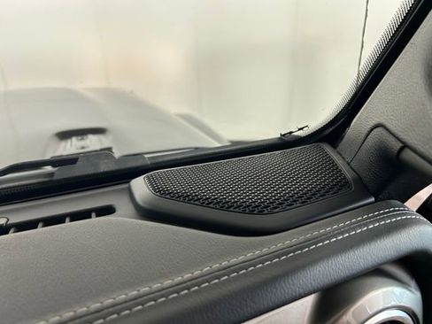 Used 2022 Jeep Wrangler Unlimited Sahara image 30