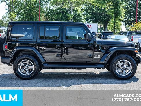 Used 2023 Jeep Wrangler Unlimited Sahara w/ Cold Weather Group AWD/4WD image 10