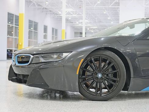 Used 2019 BMW i8 Roadster AWD/4WD image 3