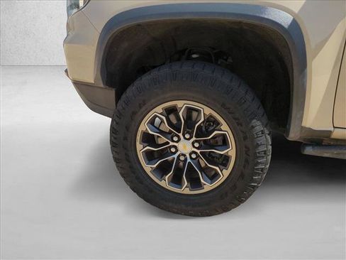 Used 2021 Chevrolet Colorado ZR2 AWD/4WD image 22