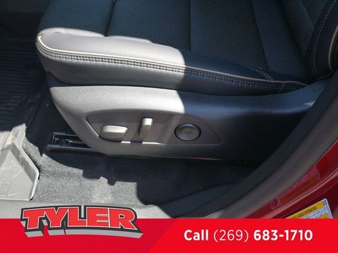 New 2026 Chevrolet Traverse High Country w/ LPO, Floor Liner Package AWD/4WD image 23
