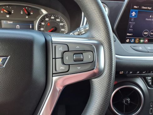 Used 2021 Chevrolet Blazer LT FWD image 16