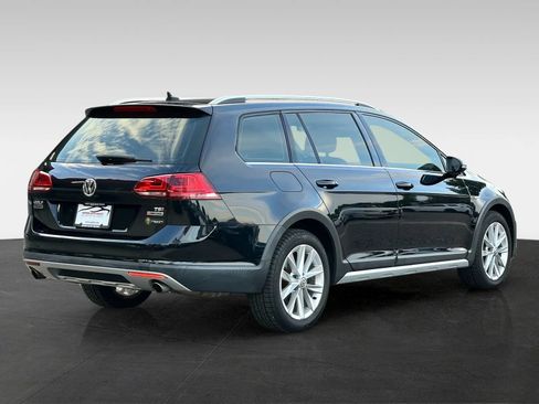 Used 2017 Volkswagen Golf Alltrack S AWD/4WD image 5