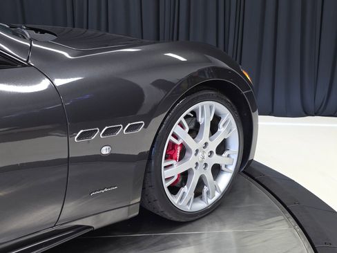 Used 2014 Maserati GranTurismo Sport RWD image 4