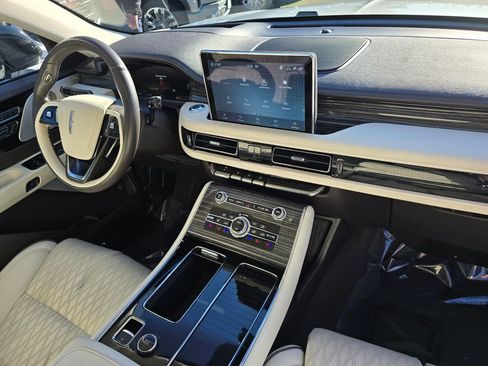 Used 2023 Lincoln Aviator Black Label w/ Dynamic Handling Package image 43