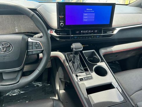 Certified 2025 Toyota Sienna XSE w/ XSE Premium Package AWD/4WD image 20