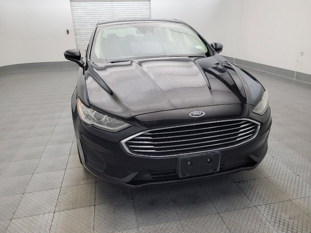 Used 2020 Ford Fusion SE FWD image 14