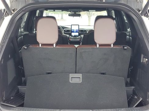 Certified 2022 Ford Explorer Platinum w/ Equipment Group 601A image 35