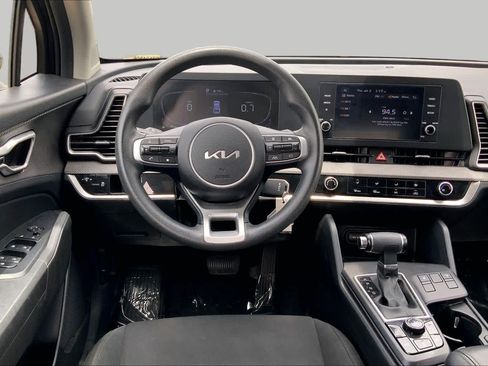 Used 2023 Kia Sportage LX AWD/4WD image 10