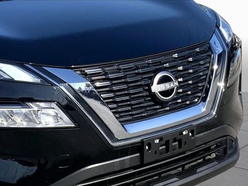 Used 2022 Nissan Rogue SV w/ SV Premium Package FWD image 27