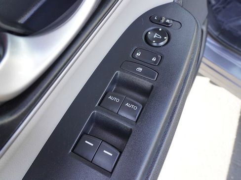 Used 2017 Honda CR-V EX-L image 16