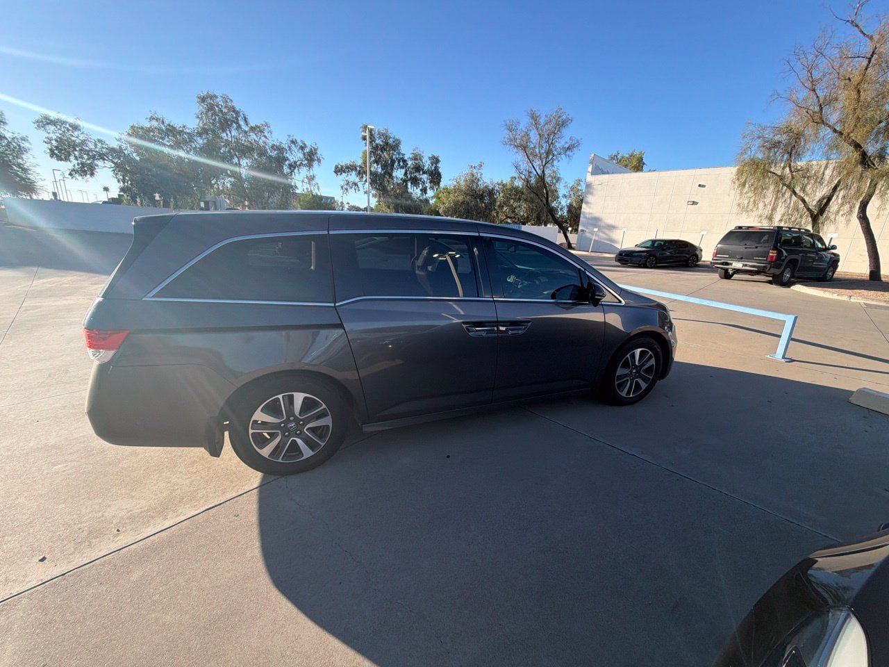 Used 2016 Honda Odyssey Touring Elite image 16