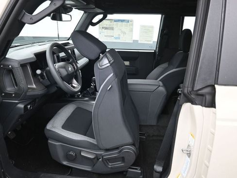 New 2026 Ford Bronco Base image 21