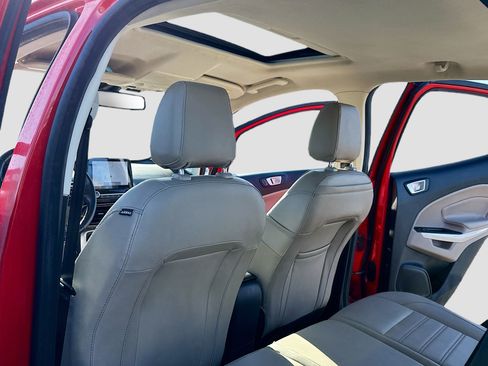 Used 2021 Ford EcoSport Titanium image 6