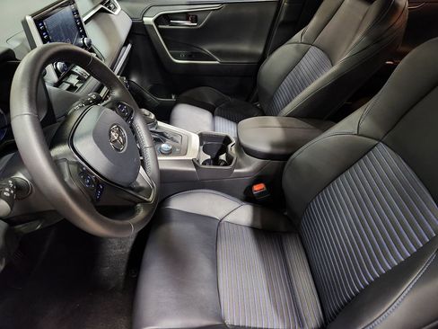 Used 2021 Toyota RAV4 XSE image 31