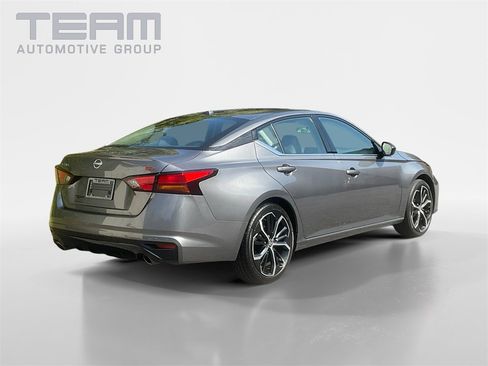 Used 2024 Nissan Altima 2.5 SR image 7