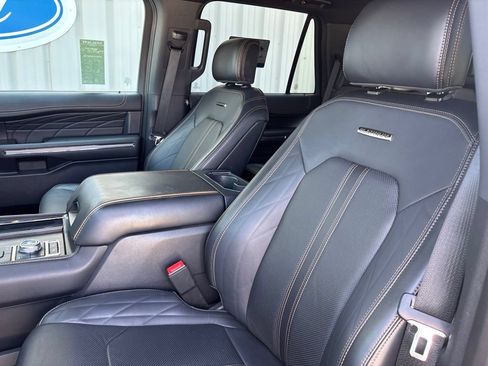 Used 2024 Ford Expedition Platinum AWD/4WD image 23