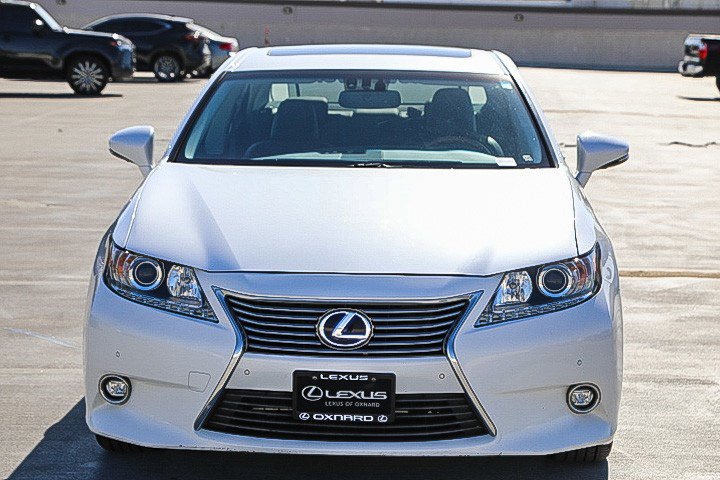 Used 2014 Lexus ES 300h w/ Premium Package w/Bamboo Trim FWD image 2