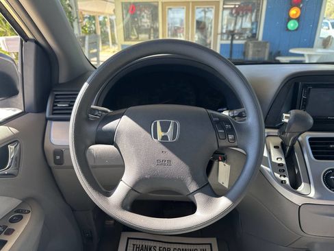 Used 2010 Honda Odyssey LX image 14