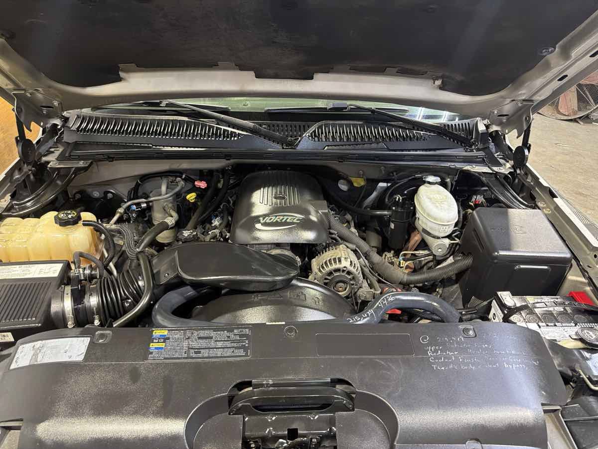 Used 2004 Chevrolet Silverado 1500 4x4 Crew Cab w/ Z71 Convenience Package 2 image 26