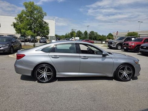 Used 2021 Honda Accord Touring image 7