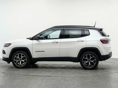 Used 2025 Jeep Compass Limited image 5