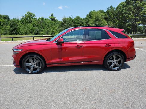 Used 2024 Genesis GV70 2.5T w/ Sport Prestige Package AWD/4WD image 2