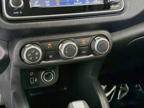 Used 2022 Nissan Kicks S FWD image 16