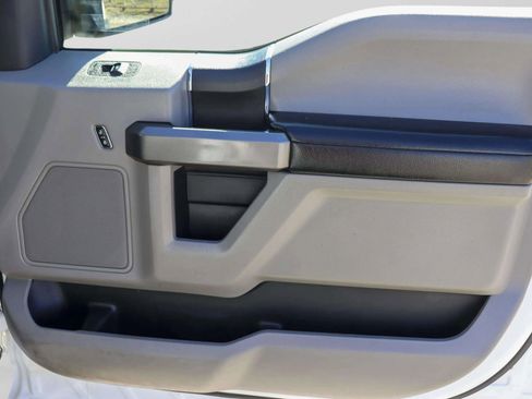 Used 2019 Ford F150 XLT w/ Trailer Tow Package image 32