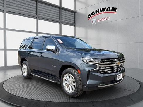 Used 2021 Chevrolet Tahoe Premier w/ Premium Package AWD/4WD image 2