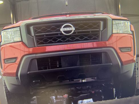 Used 2023 Nissan Frontier S w/ Technology Package image 14