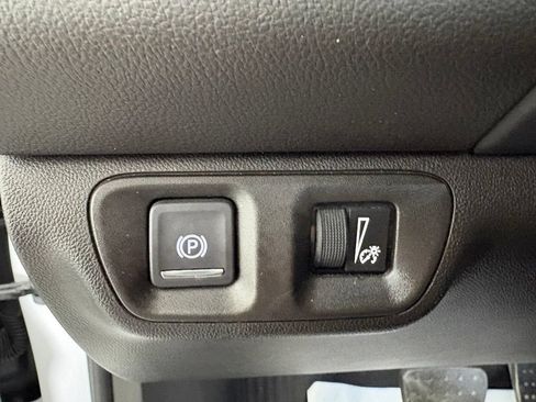 Used 2022 GMC Acadia AT4 w/ Preferred Package AWD/4WD image 22