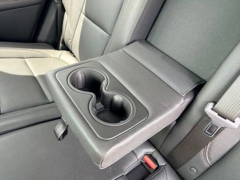 Used 2022 Chevrolet Blazer Premier w/ Enhanced Convenience Package AWD/4WD image 19