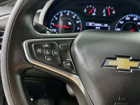 Used 2023 Chevrolet Malibu LT FWD image 18